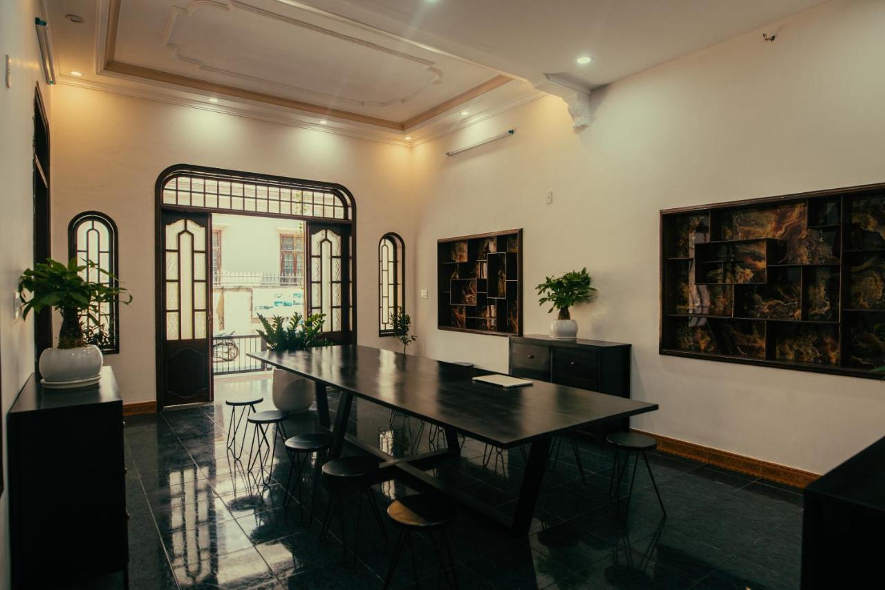 House Of Ly Apartment Hue Exterior photo
